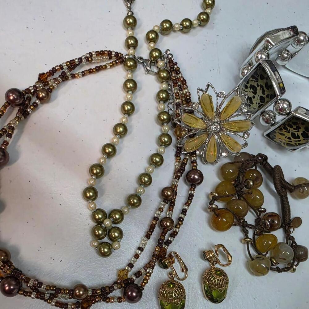 Vintage brown green jewelry
